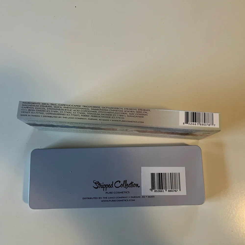 Pure Cosmetics mirror can features